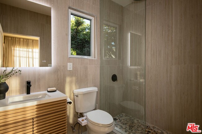 Building Photo - 4205 Blanchard St