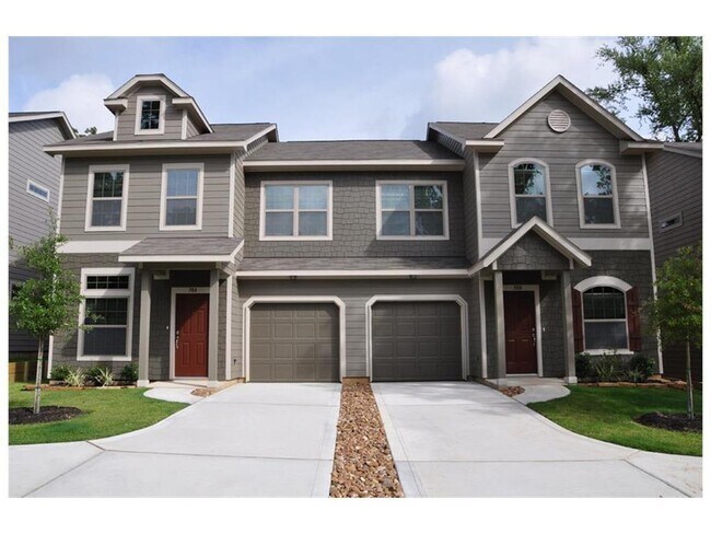 Building Photo - 313 Woodland Hills Dr
