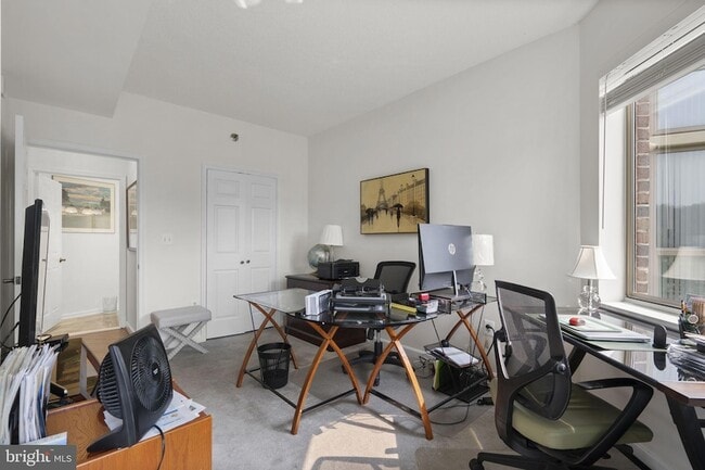 Building Photo - 3005 S Leisure World Blvd