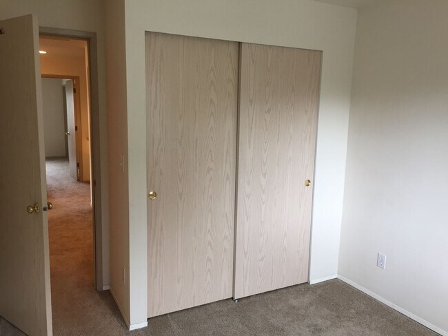 Building Photo - Corner lot home Maple Valley!