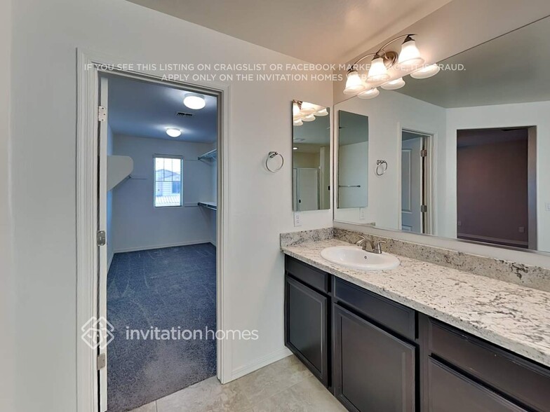 Building Photo - 41230 W Anne Ln