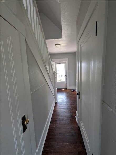 Building Photo - 313 Jacob St