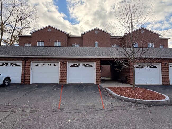 Building Photo - 7 Conant Rd