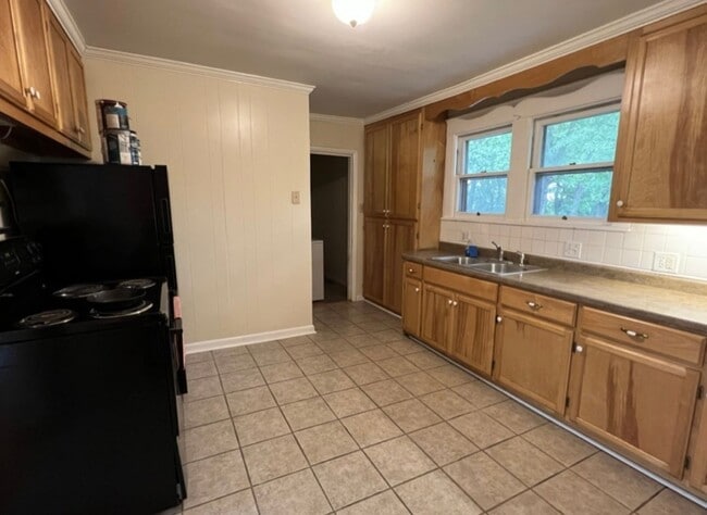 Building Photo - 2 BED 1 BATH WOODBINE COTTAGE