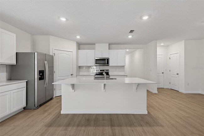 Building Photo - 2893 House Finch Rd