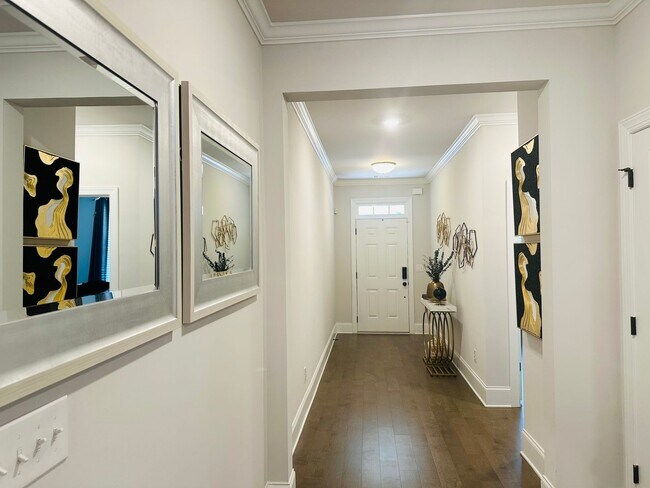 Building Photo - 603 Skye Ct