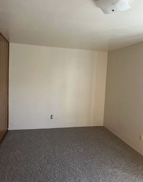 Building Photo - 2718 E 18th St