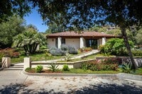 Building Photo - Dream Casita in Hope Ranch!