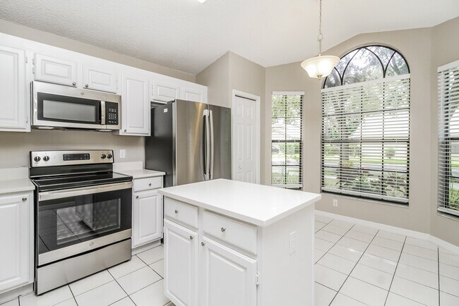 Building Photo - 1045 Piedmont Oaks Dr