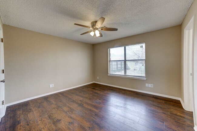 Building Photo - 14628 S Xenophon Ave