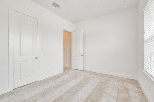 Building Photo - 7216 Stillmeadow Grv Dr