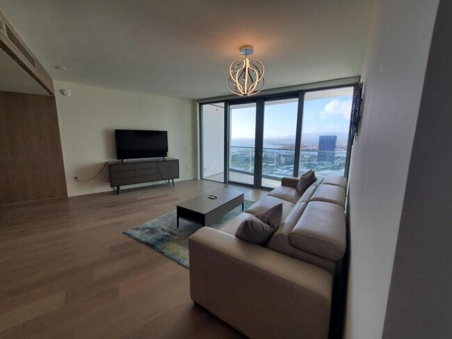 Building Photo - 1000 Auahi St #3913