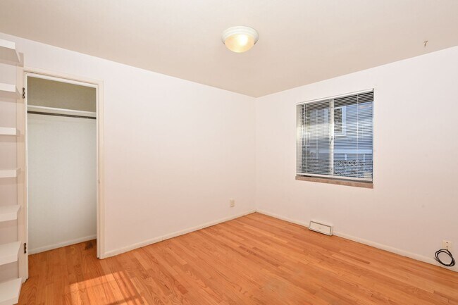 Building Photo - Mcgraw Triplex