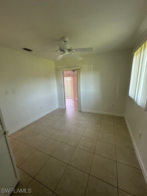 Building Photo - 753 Palm View Dr