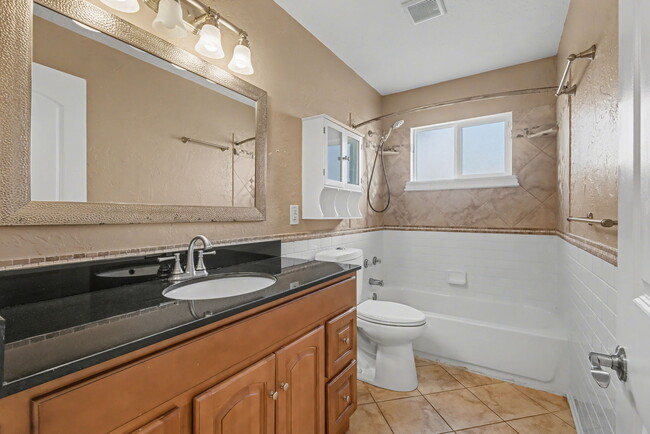 Building Photo - 8624 W Florida Ave