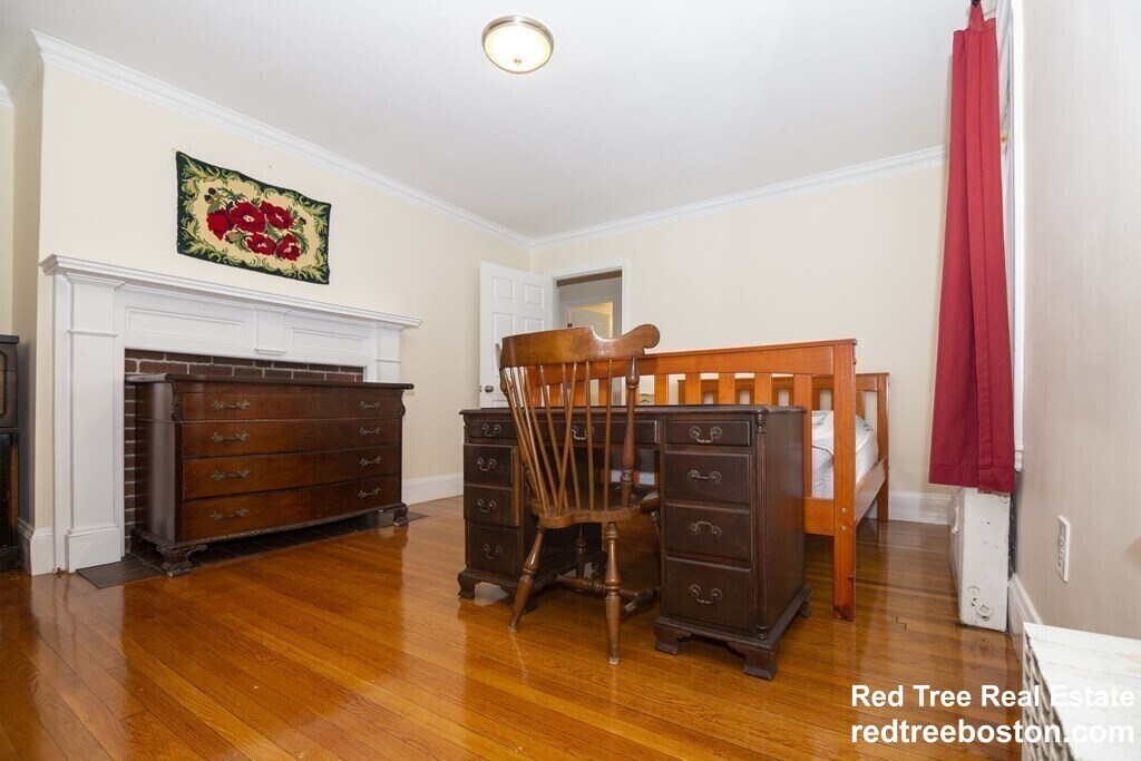 Building Photo - 118 Elgin St