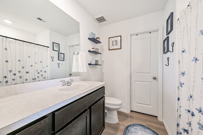 Building Photo - 138 Austin Rd