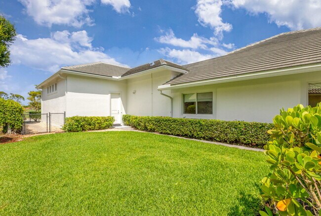 Building Photo - 11 Marlwood Ln