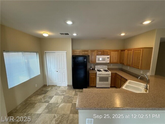 Building Photo - 6639 Tumbleweed Ridge Ln