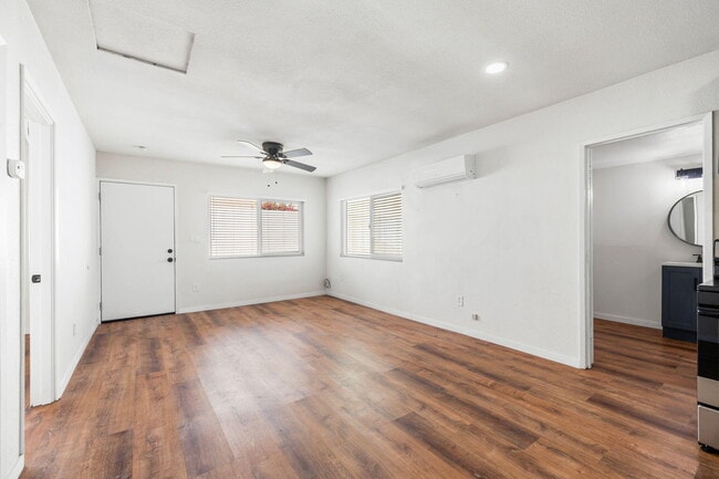 Building Photo - 51480 Avenida Obregon