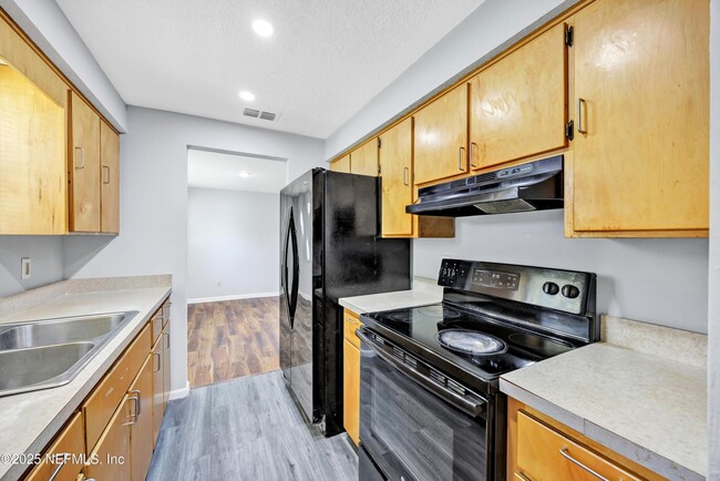 Building Photo - 4043 Marland St