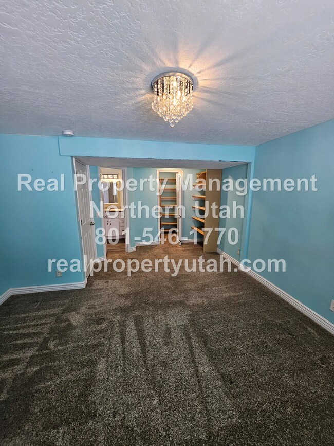 Building Photo - 4 Bedroom 2 Bath Home in Clearfield Coming Soon!