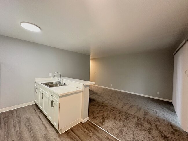 Interior Photo - Lincoln Crest Apartments - 6248 Gettysburg...