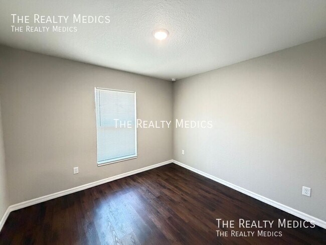 Building Photo - 13585 SW 42 Ave