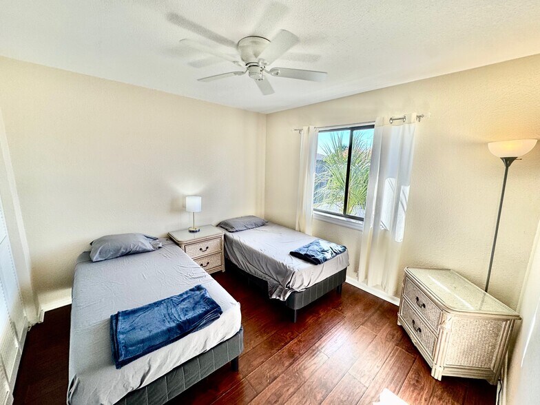 Building Photo - 22523 Westchester Blvd