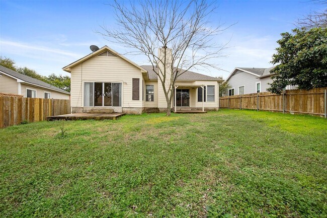 Building Photo - 14504 Sandy Side Dr