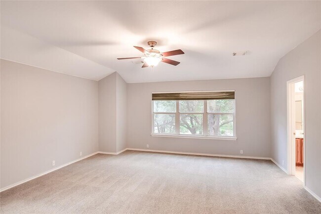 Building Photo - 1204 Mathias St