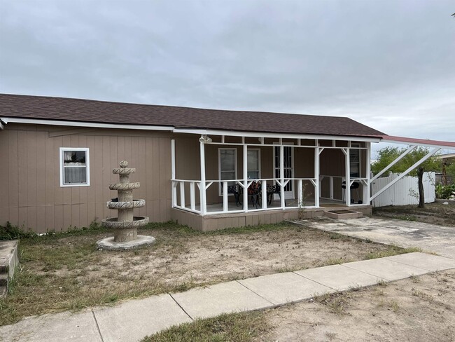 Building Photo - 125 Burge Dr