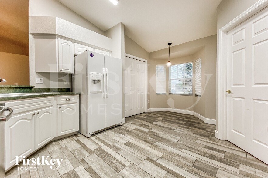 Building Photo - 6351 Hampton Pointe Cir