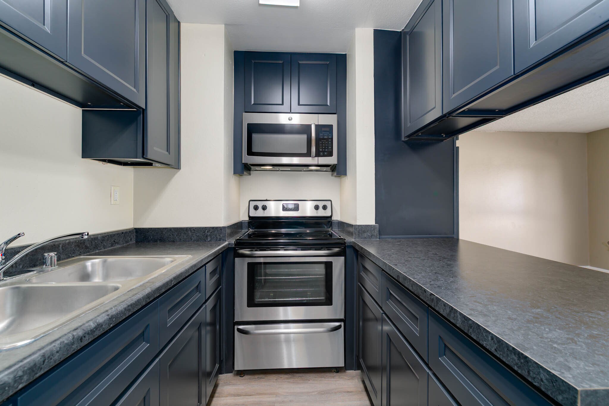 Building Photo - 5585 E Pacific Coast Hwy