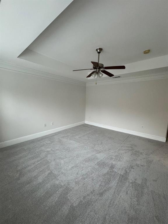 Building Photo - 5480 Glenridge View NE