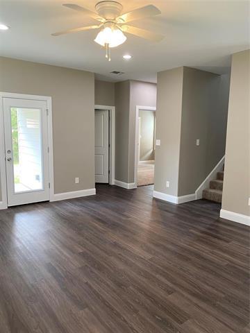 Building Photo - 422 W Coffin St