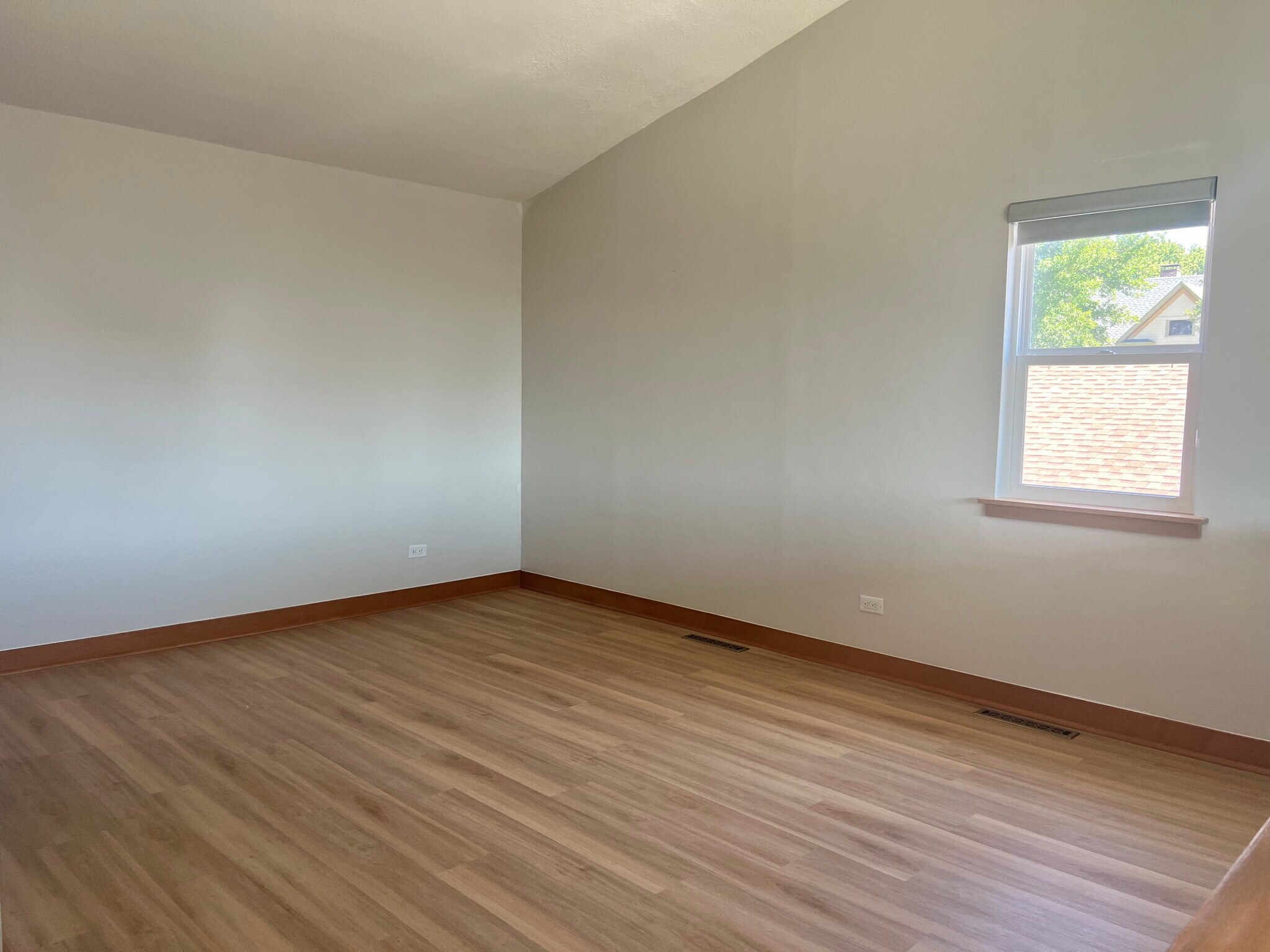 Loft Bedroom - 90 1st St SE