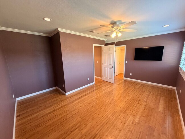 Building Photo - Unbelievable 4 Bed, 4 Bath House For Rent In Buena Park-Must See To Appreciate!