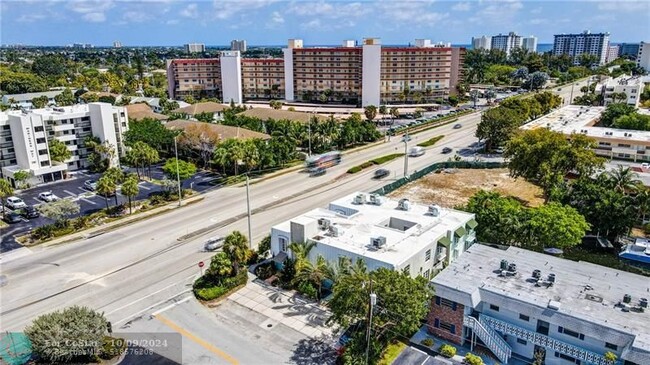 Building Photo - 2708 NE 14th Street Causeway