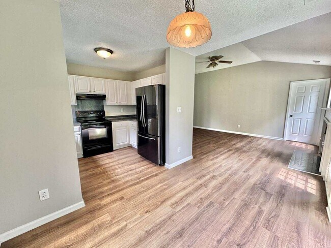 Building Photo - 2608 Clarencefield Dr