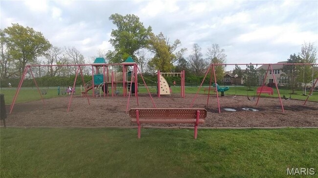 Building Photo - 643 Country Heights Dr