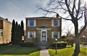 Building Photo - 6815 N Lowell Ave
