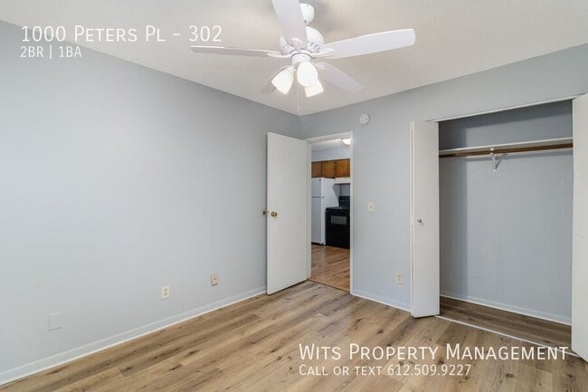 Building Photo - 1000 Peters Pl