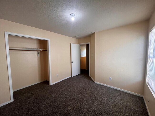Building Photo - 10906 Orchard Springs Dr