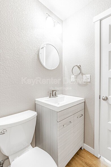 Building Photo - 6405 W Jefferson Pl