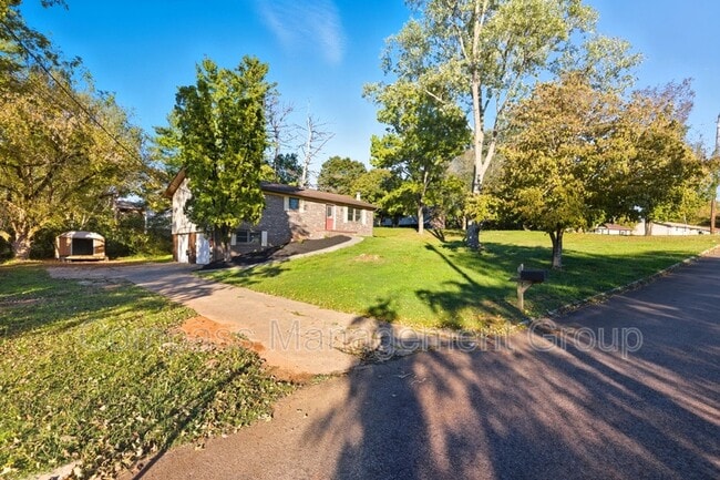 Building Photo - 7800 Temple Acres Dr