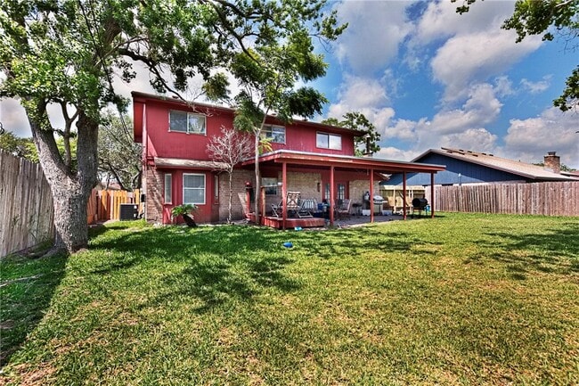 Building Photo - 4950 Elmhurst Ln