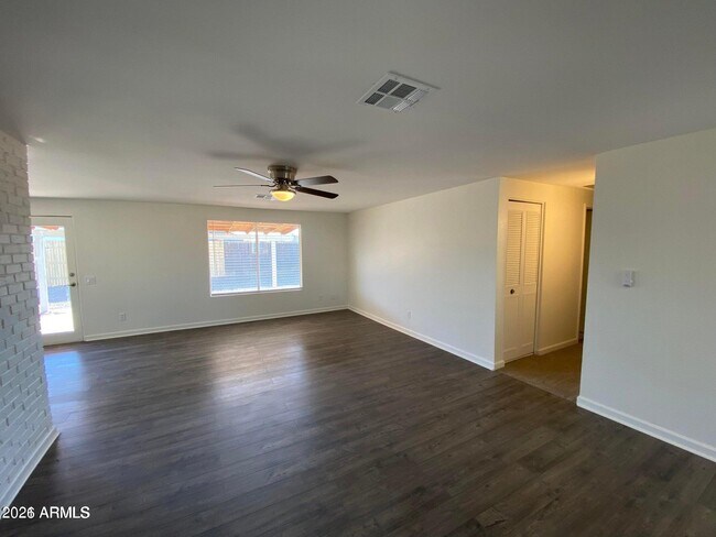 Building Photo - 2408 N Longmore St