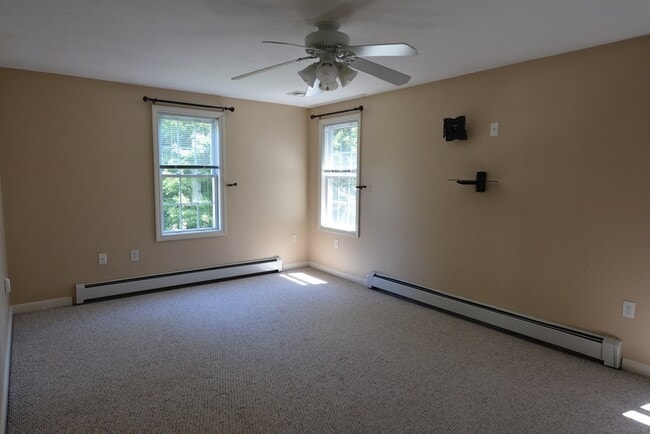 Building Photo - 55 Arrowwood Dr