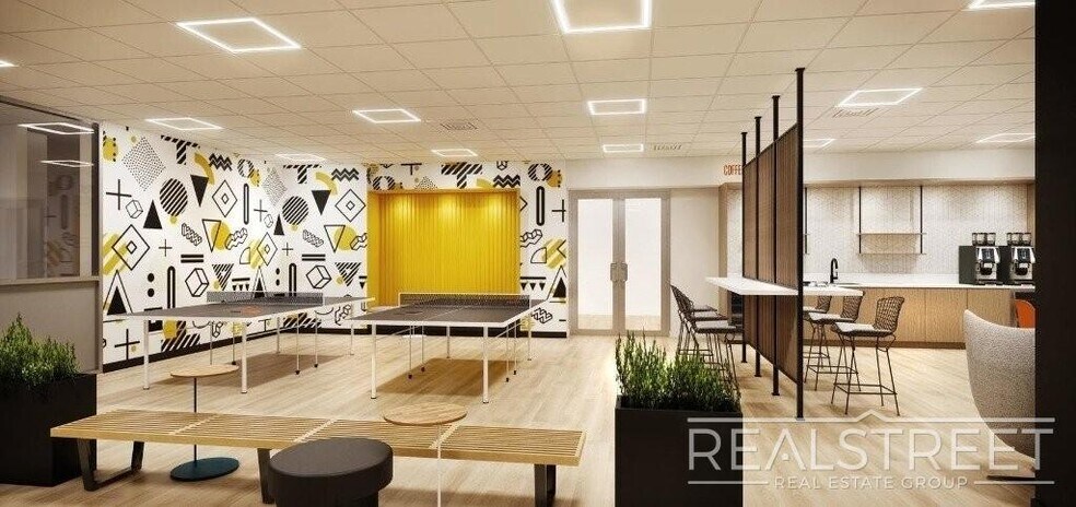 Building Photo - LUXURY PENTHOUSE 2 BR Loft WITH PRIVATE ROOF DECK in Queens! + 1 MONTH FREE!